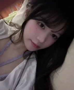 下面很紧，水多会吸