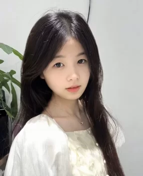 朋友刚介绍的兼职小妹