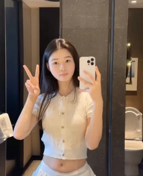 乖巧听话温柔学生妹妹