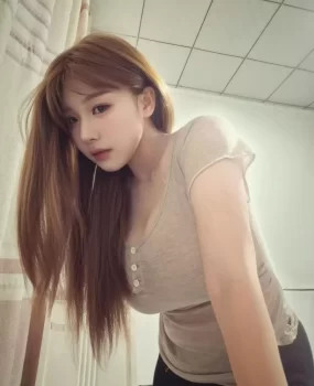 沧州大胸妹丝袜腿