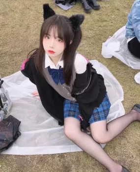 JK制服黑丝00后粉嫩穴叫床声嗲嗲动听