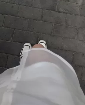 前进大街，小姑娘