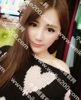 外表清纯高雅，内心开放的兼职