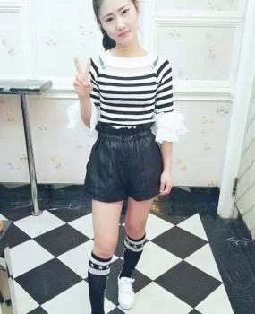 19岁的小妞