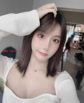 偶遇兼职美女，B紧，水多